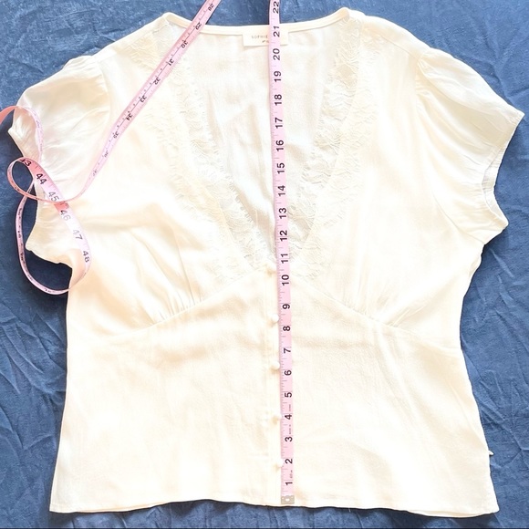 🚫SOLD🚫 Fitted Blouse - Picture 5 of 5